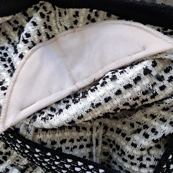 ST. JOHN Knit Ribbon Tweed Jacket Size 4 Zip Front Ivory Black Collarless Blazer - Picture 11 of 11